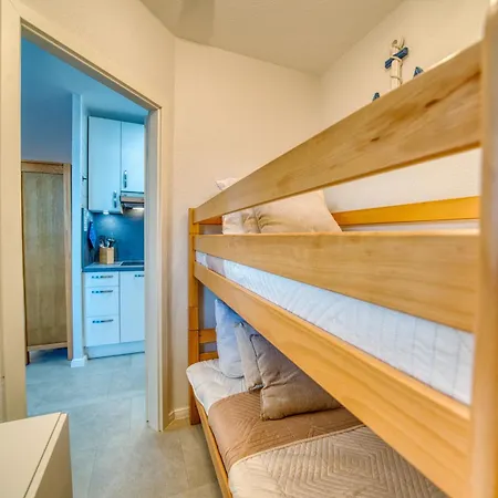 - Haus F, App 0f1002 Διαμέρισμα *